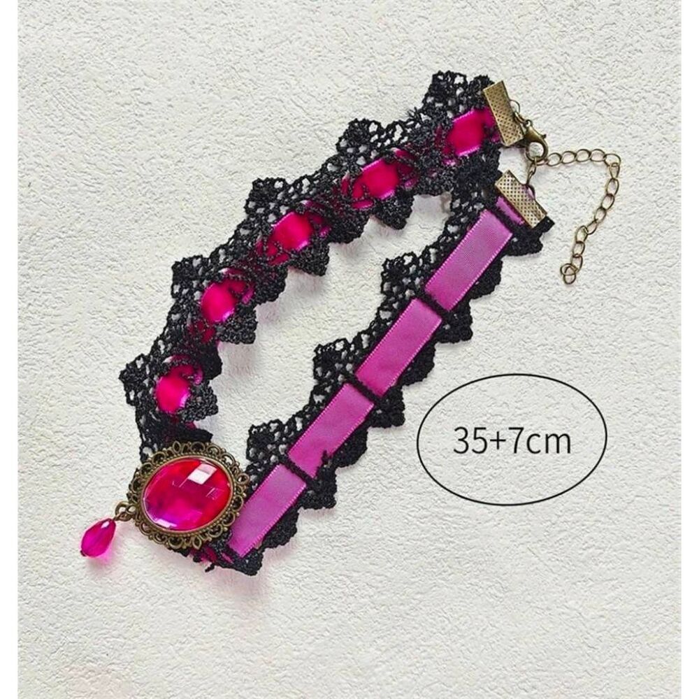 Gothic Lace Choker - Picture 2 of 3
